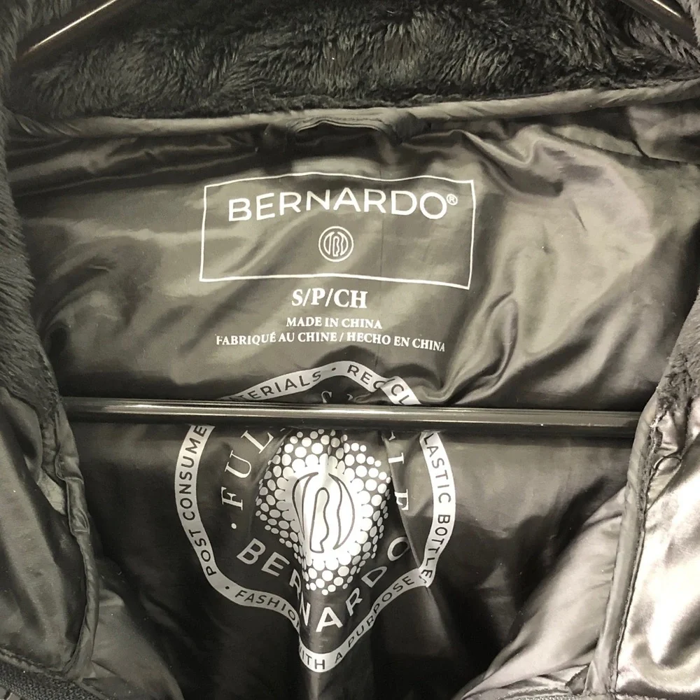 Bernardo Shiny Black Quilted Hooded Puffer Jacket
